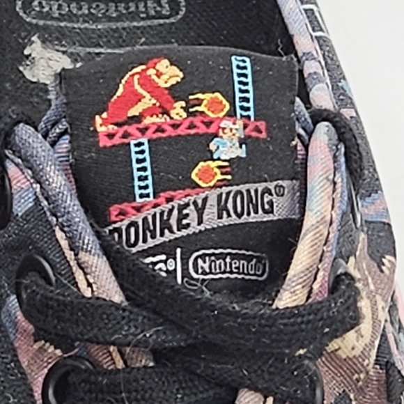 Rare Vans + Donkey Kong Nintendo collaboration shoes size 7- hard to find - Picture 8 of 16